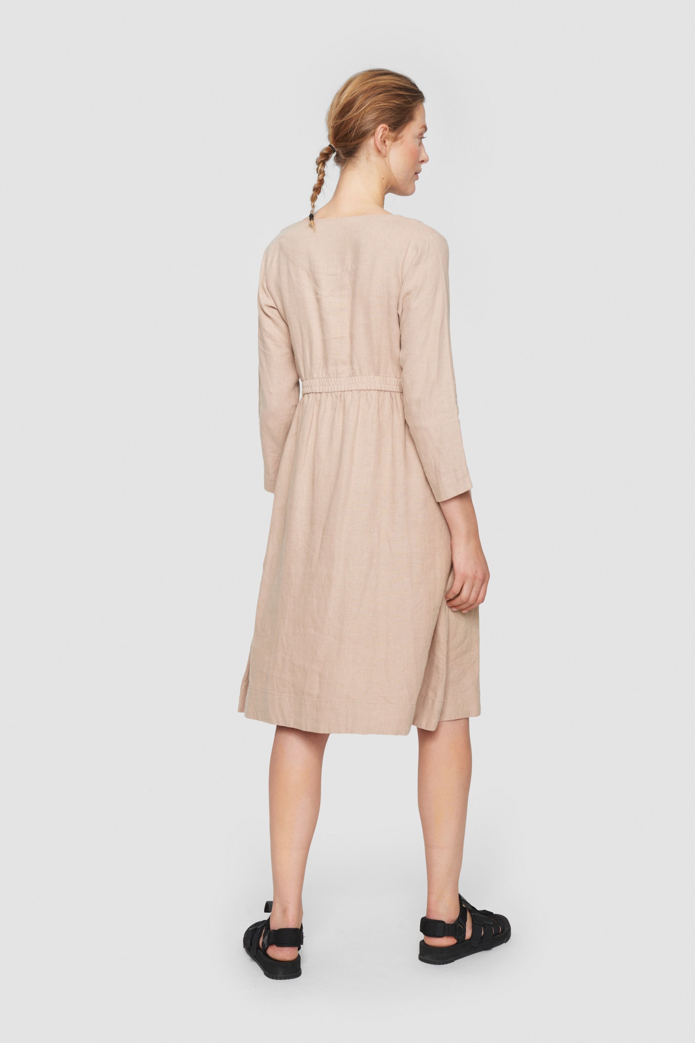 Lazy linen dress with elastic