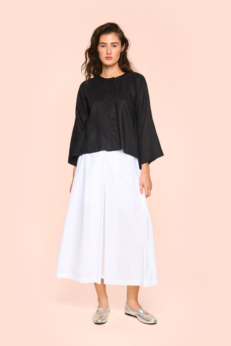 Airy linen short jacket