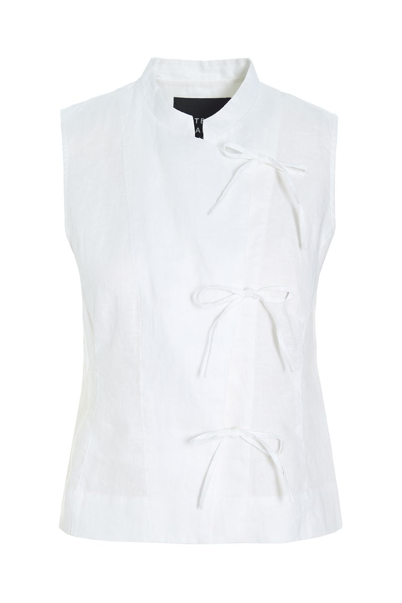 Airy linen sleeveless blouse