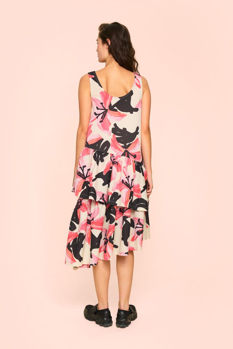 Cool lily dress with flounces