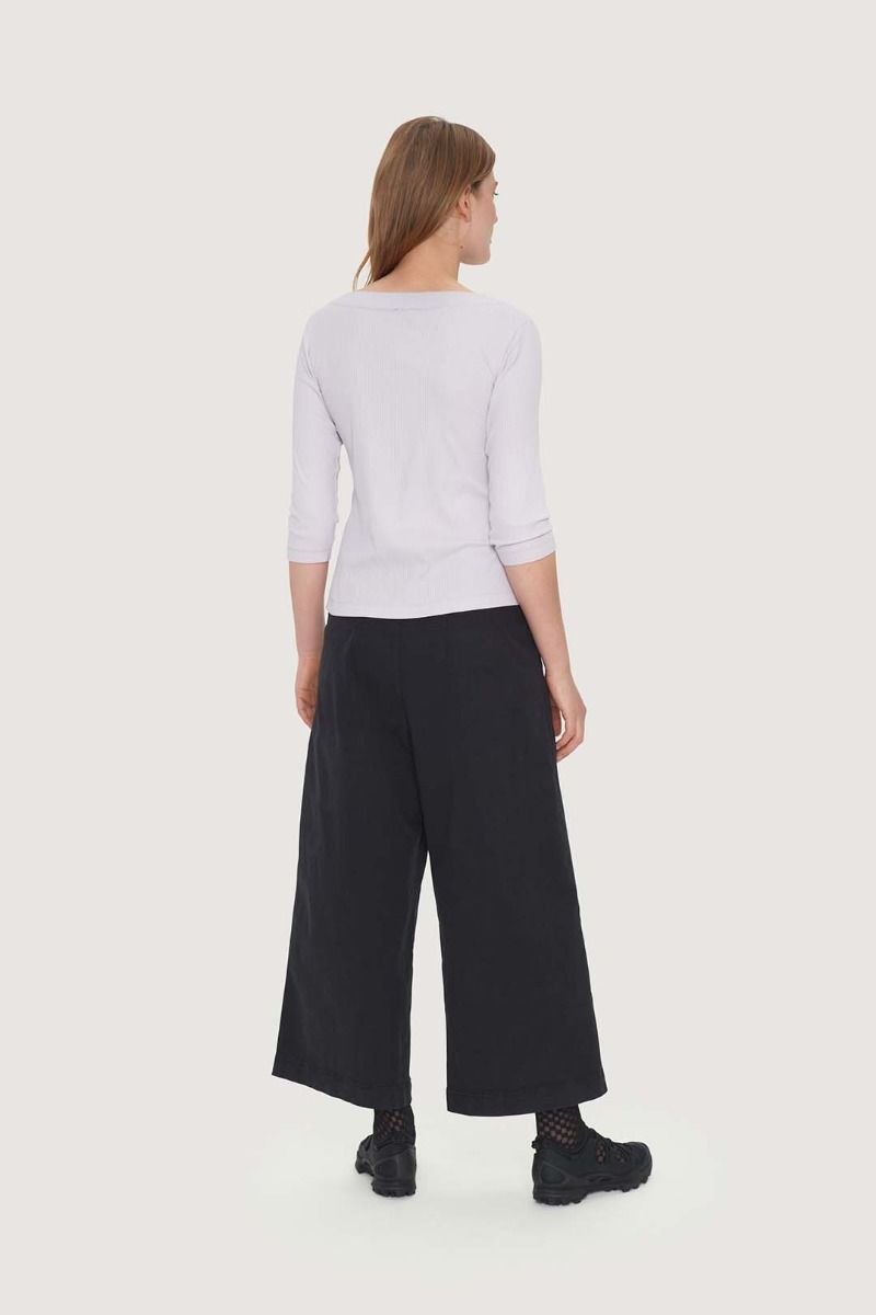 Globe rib blouse
