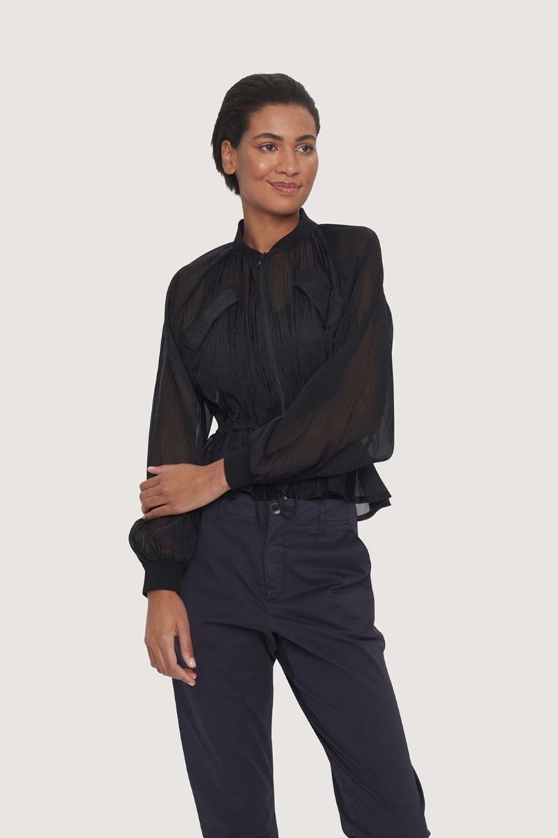 Sukasu blouse