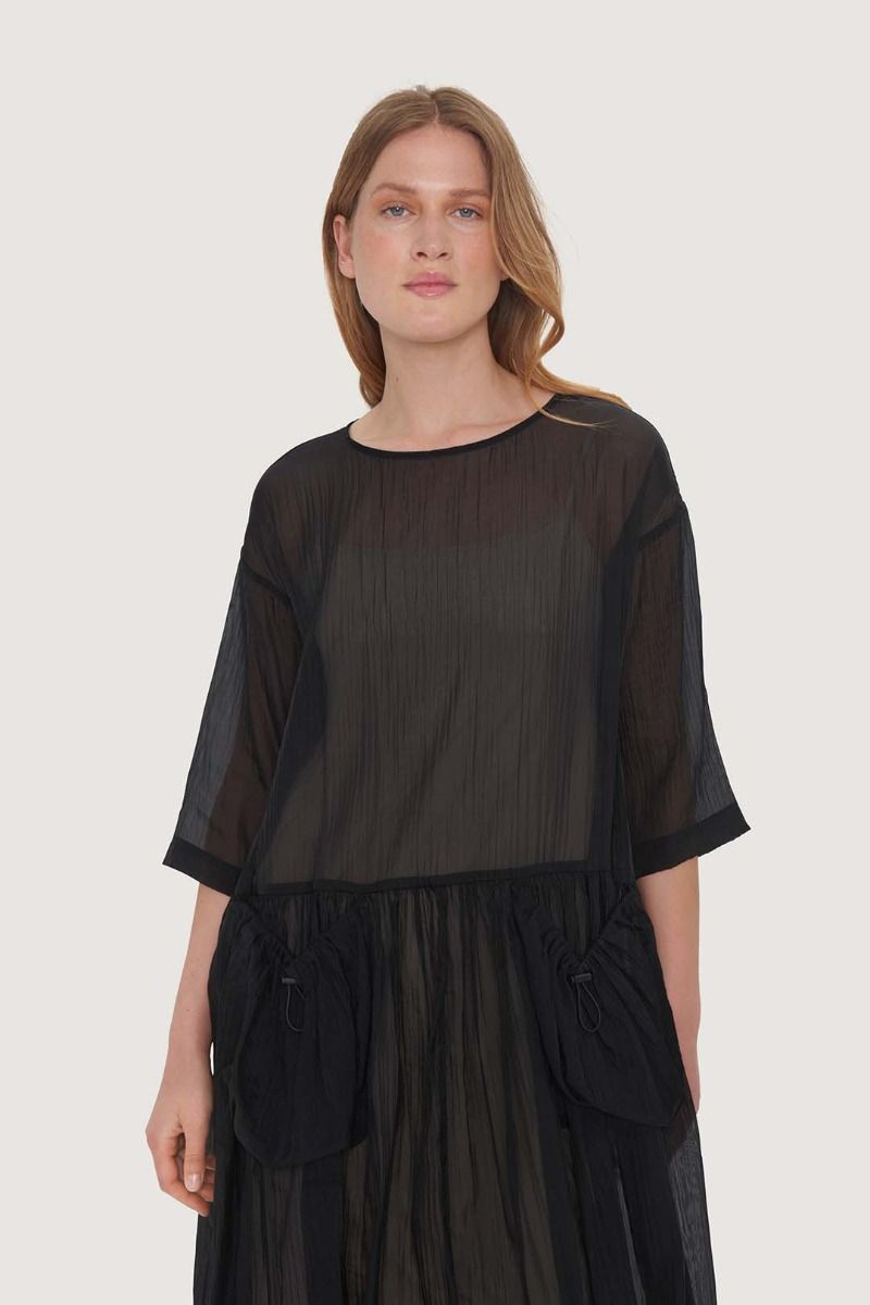 Sukasu dress