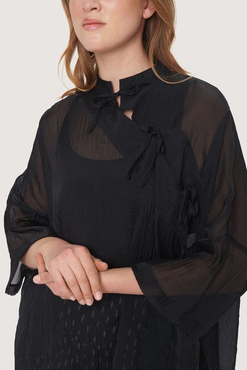 Sukasu tunic