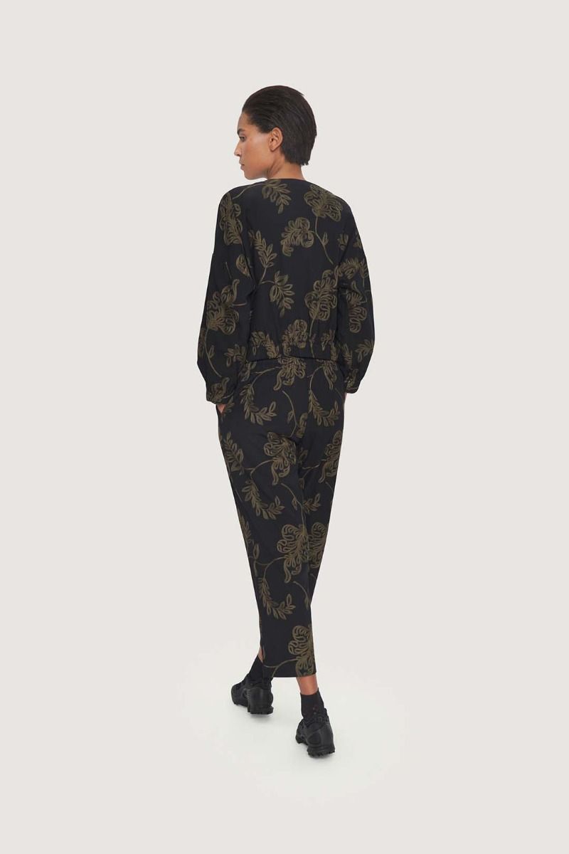Embroidered leaf pants