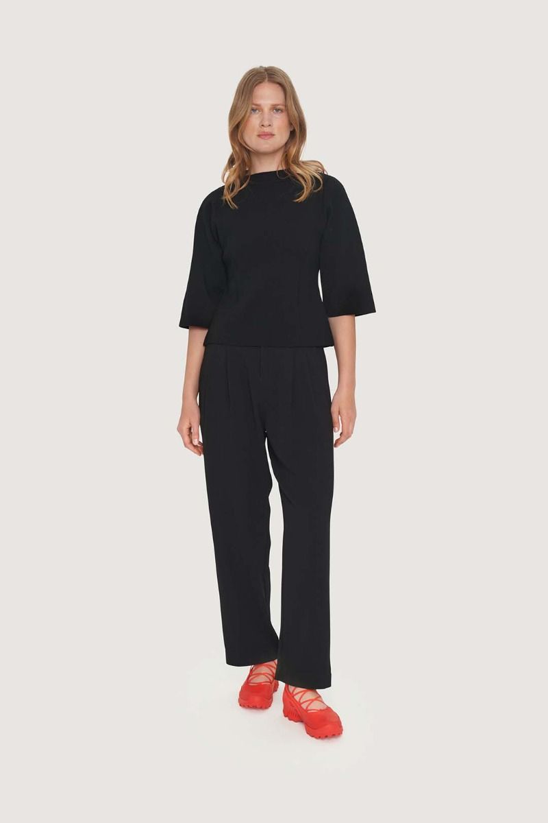 Nami crepe pants