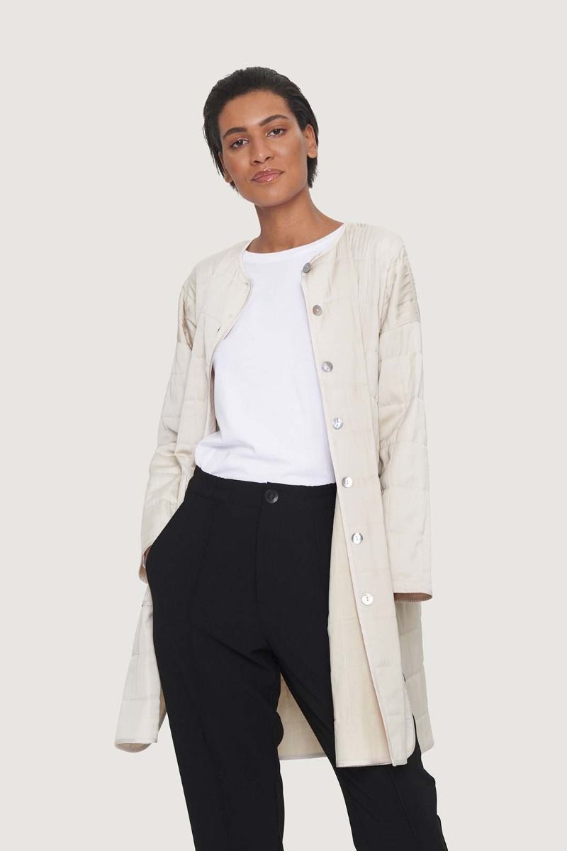 Nami crepe pants with pintuck