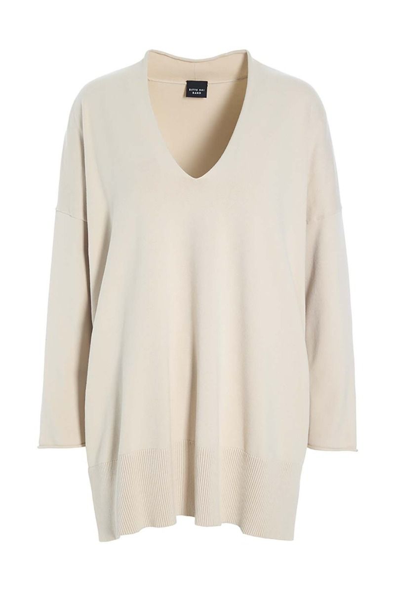 Saku blouse with v-neck