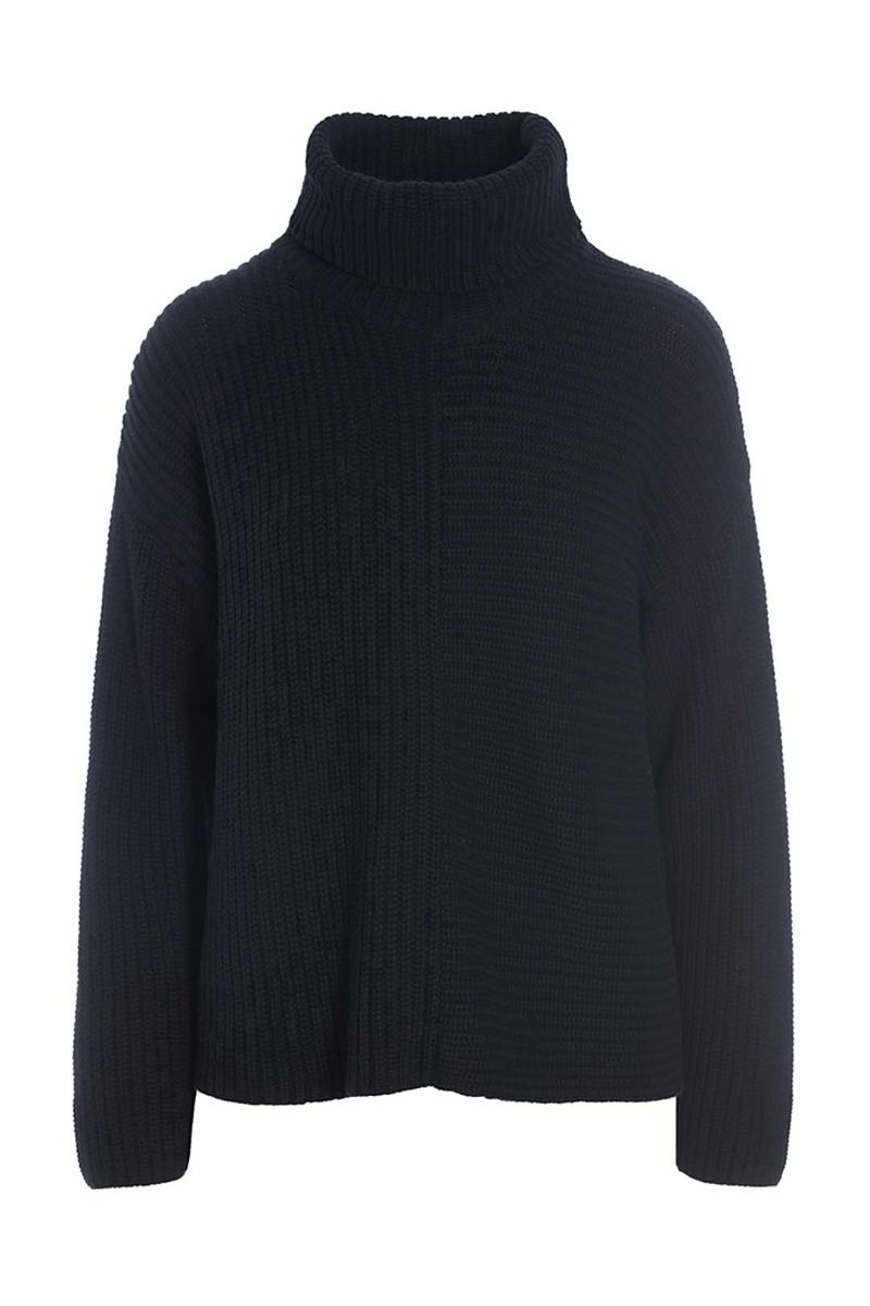 Gamine knit turtleneck pullover