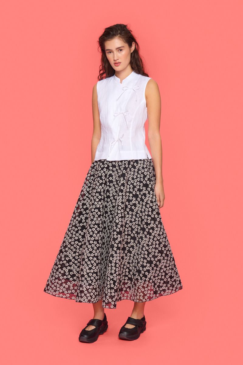 Airy linen sleeveless blouse