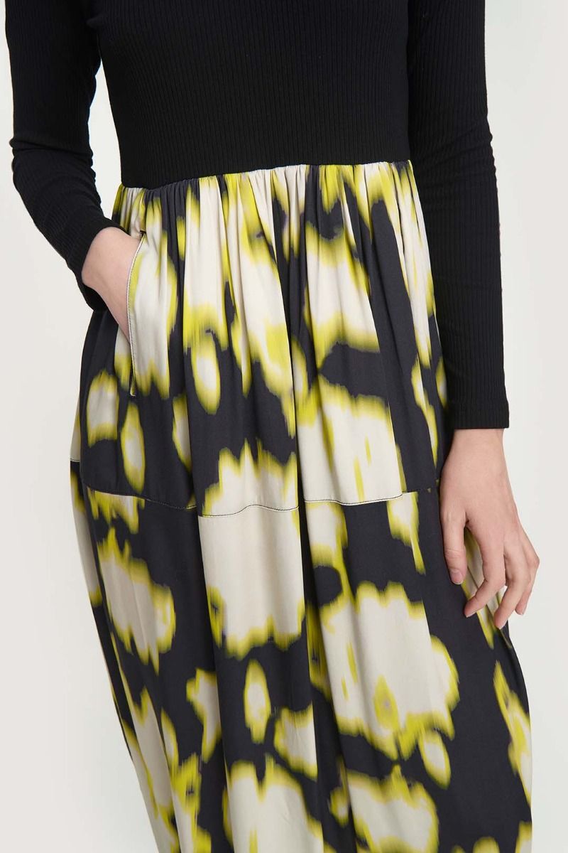Iki turtleneck dress