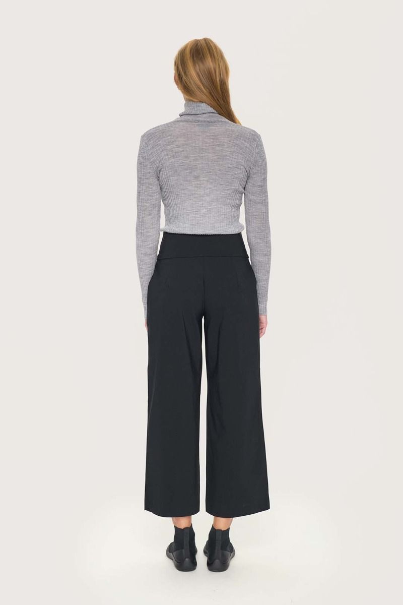 New wool turtleneck pullover