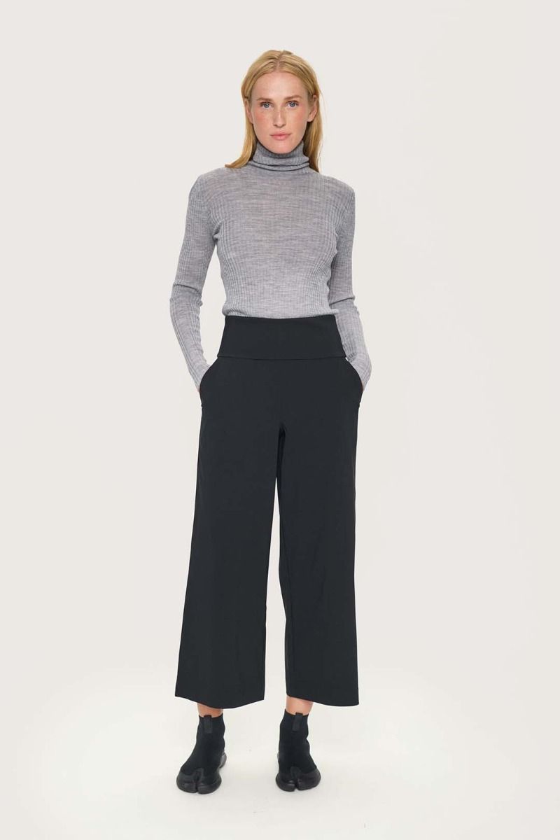 New wool turtleneck pullover