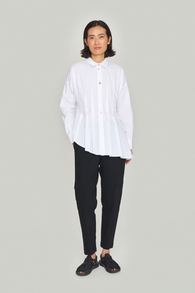 Magic stretch trousers with pockets