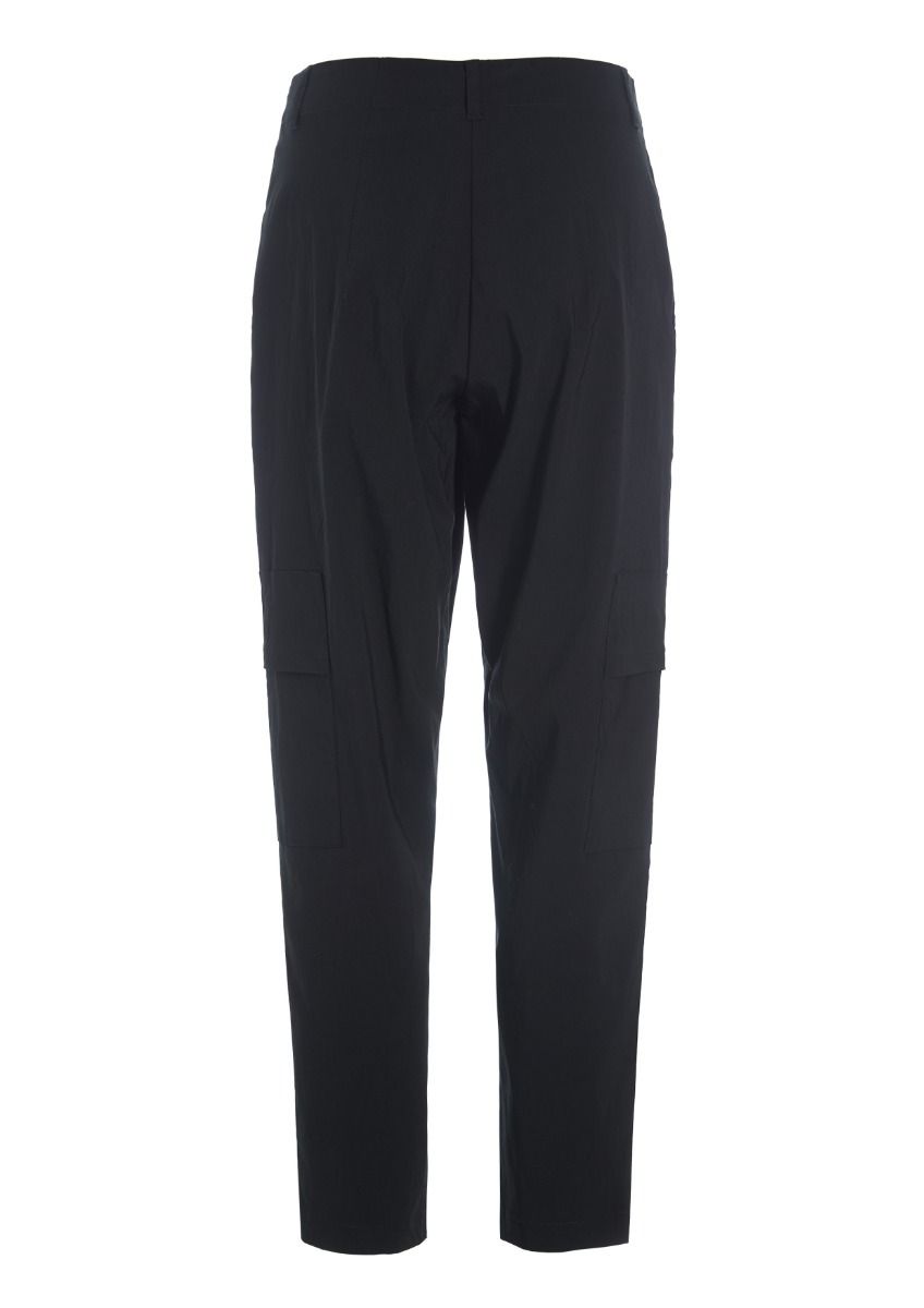 Magic stretch trousers with pockets