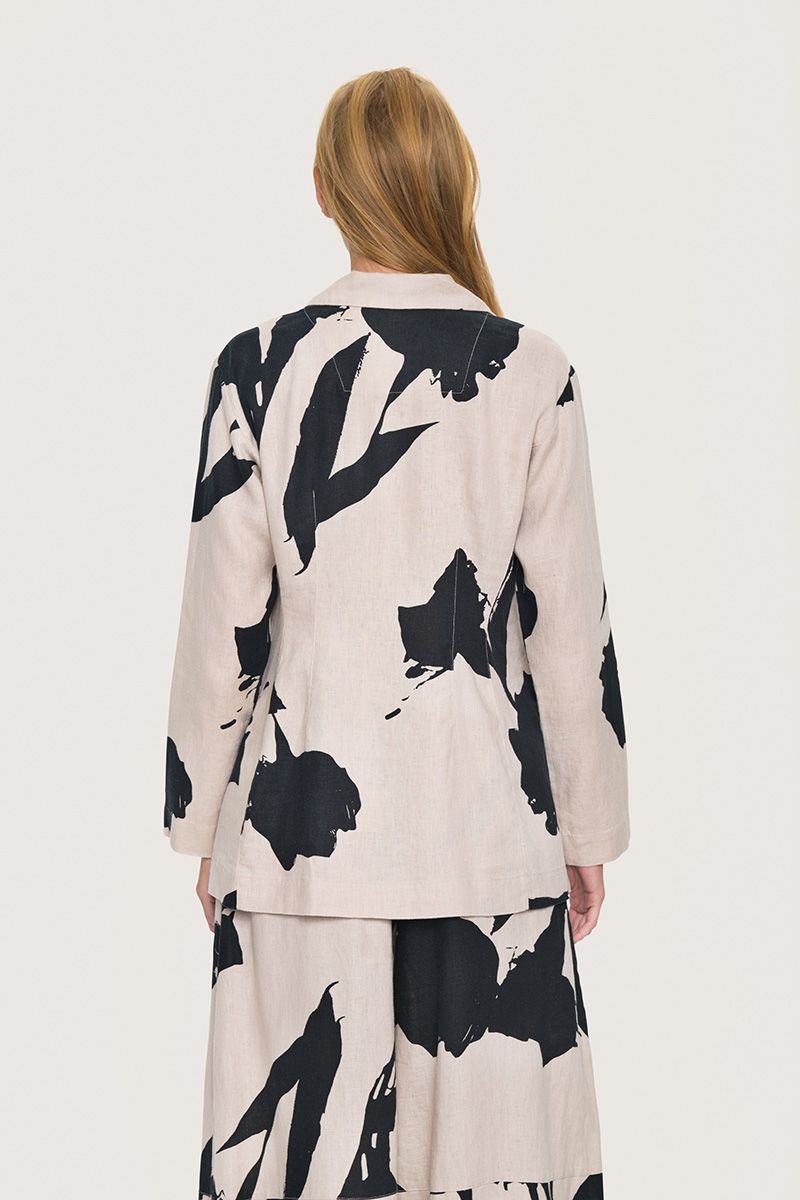 Shadow blossom jacket