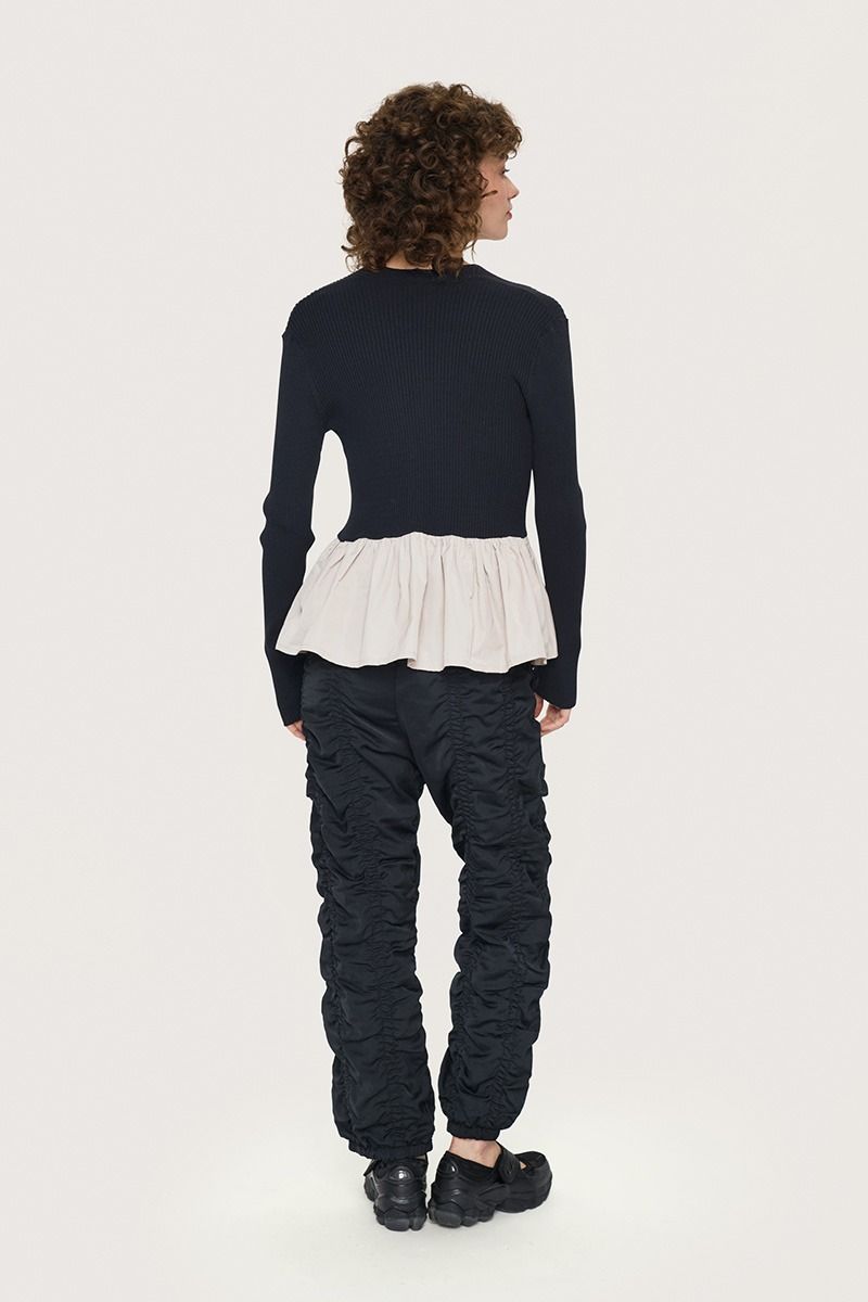 Saku blouse with ruffle