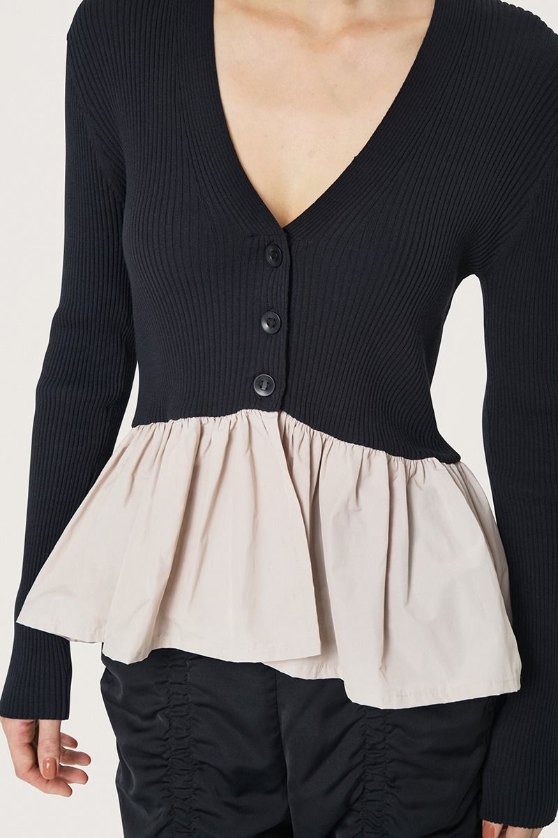 Saku blouse with ruffle