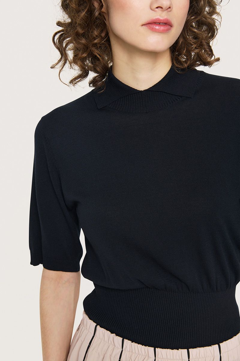Bloom short-sleeved blouse