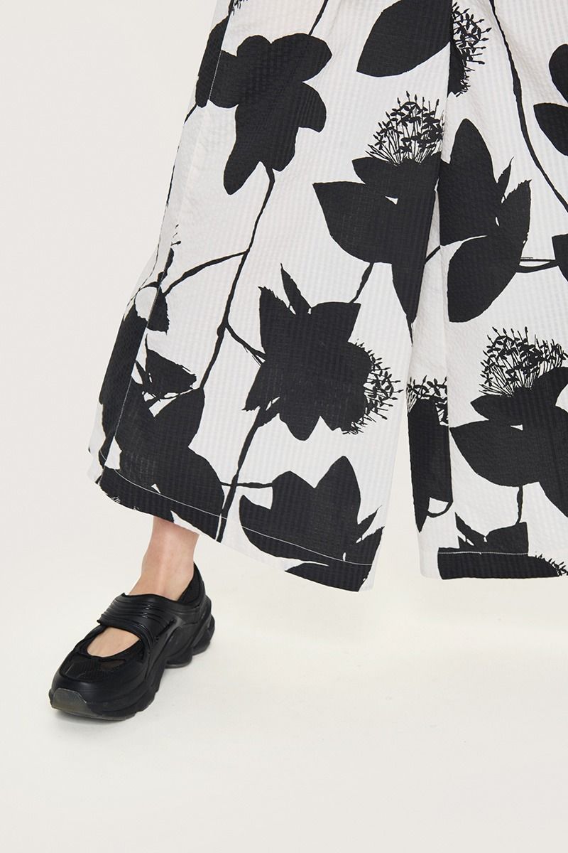 Seersucker bloom trousers