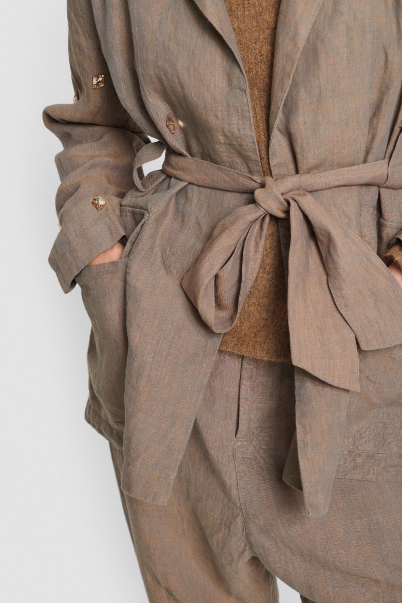 Lazy linen jacket with stones
