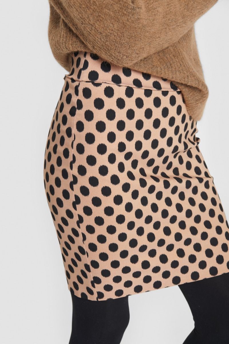 Blurred dot skirt