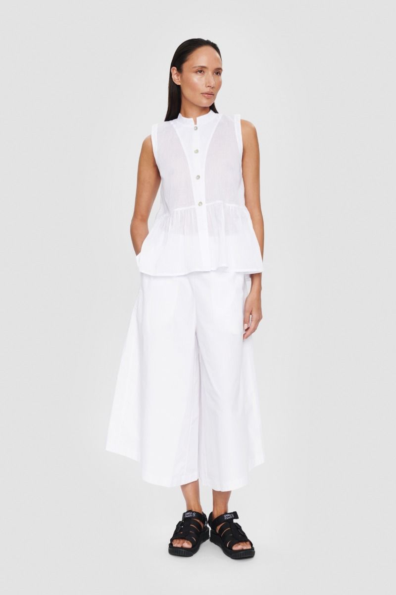 Paper poplin pants