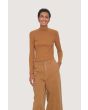 Globe rib turtleneck blouse