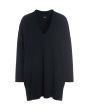 Saku blouse with v-neck