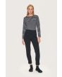 Magic stretch pants with slits