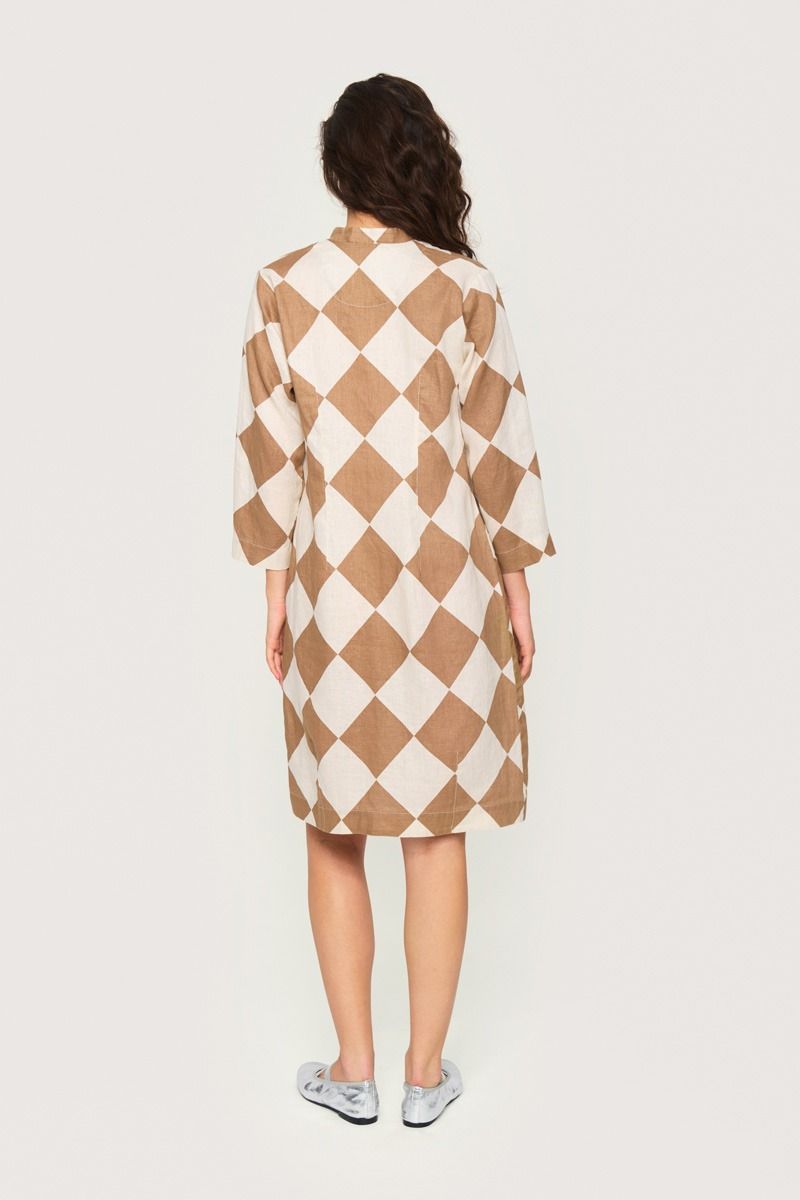 Harukaze dress with buttons
