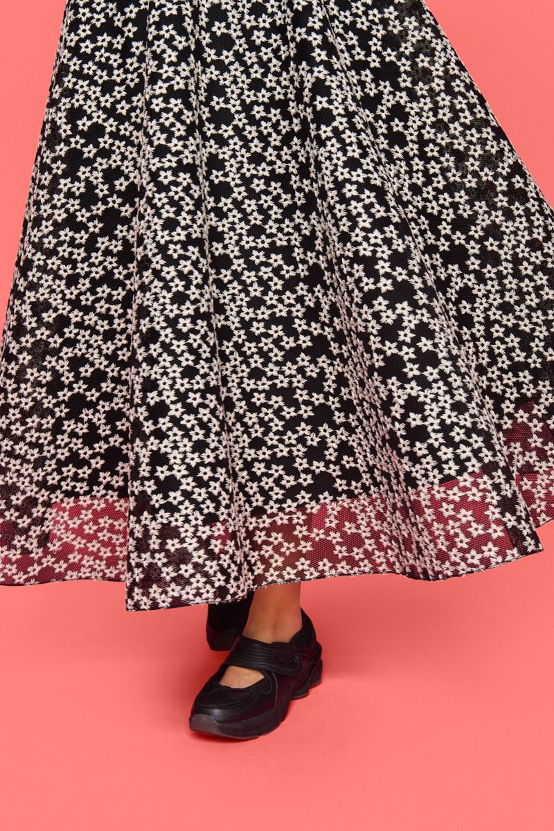 Flower mesh skirt