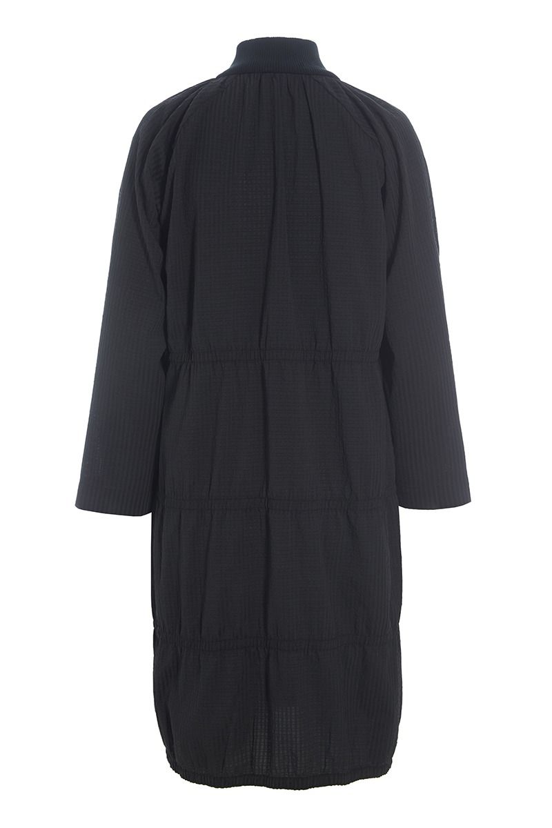 Seersucker dress with elastic details