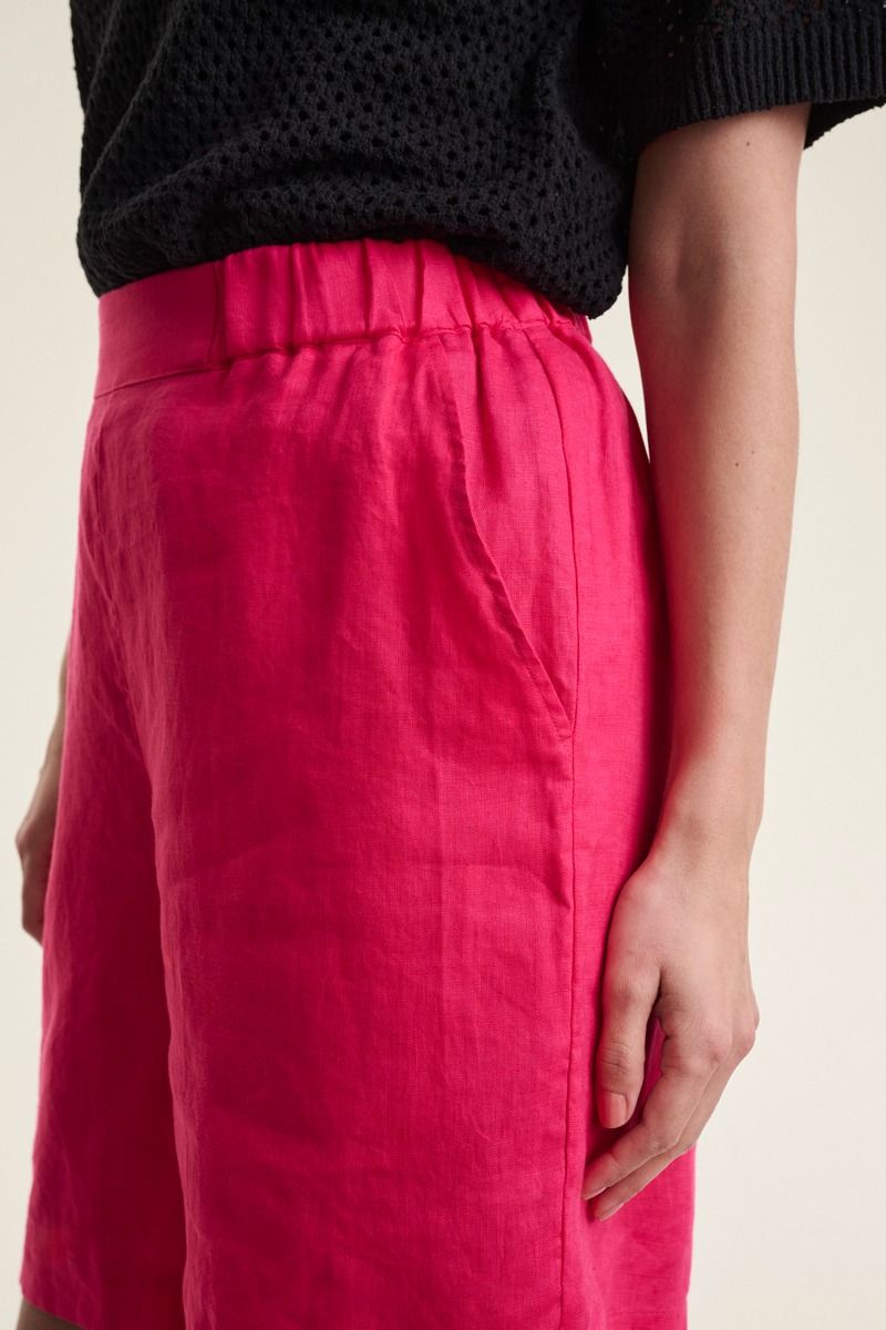Airy linen shorts