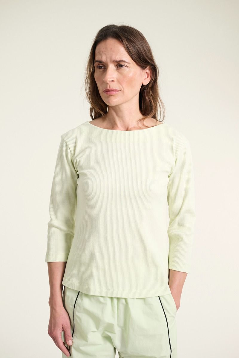 Naibu rib bluse med 3/4 ærme