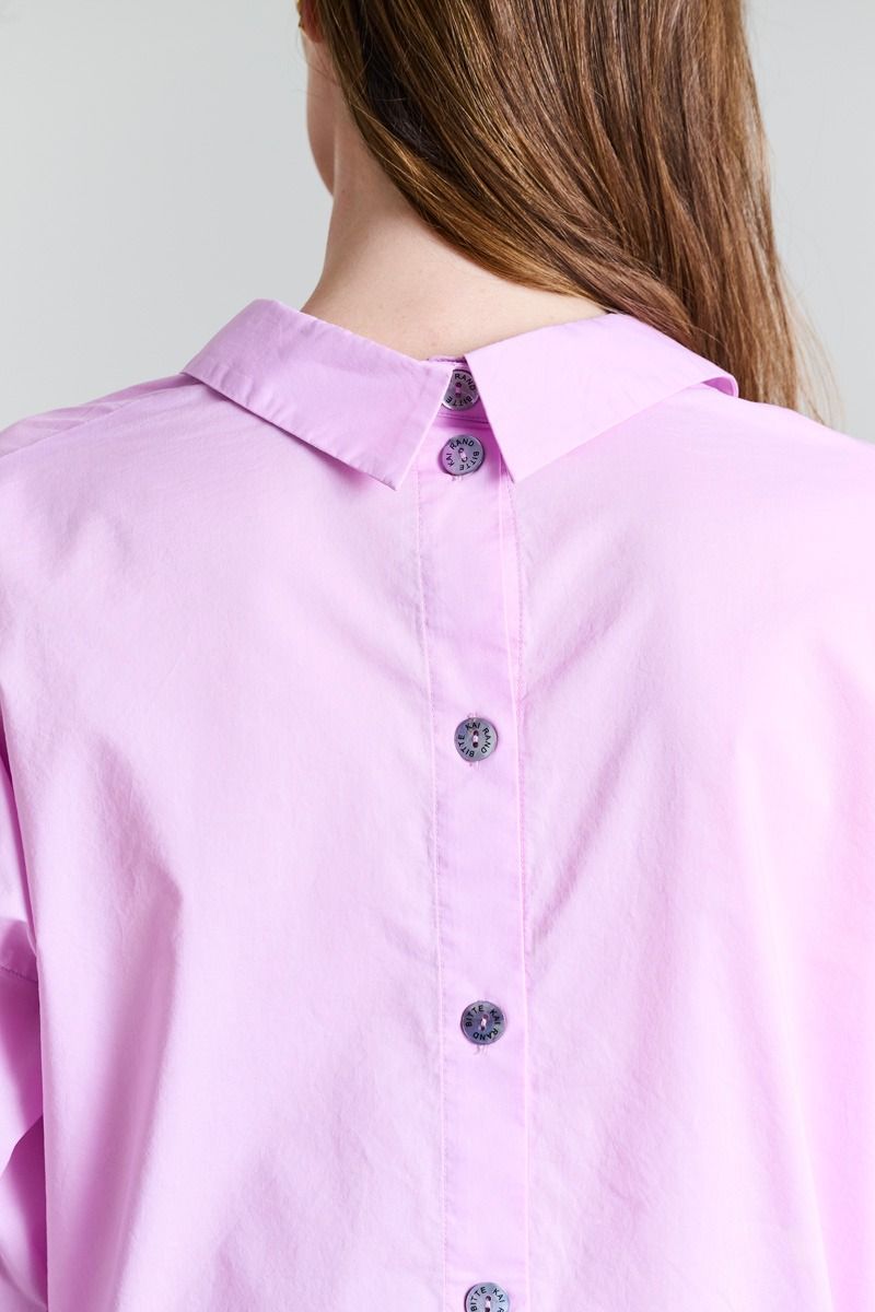 Core cotton skjorte med lukning i ryg