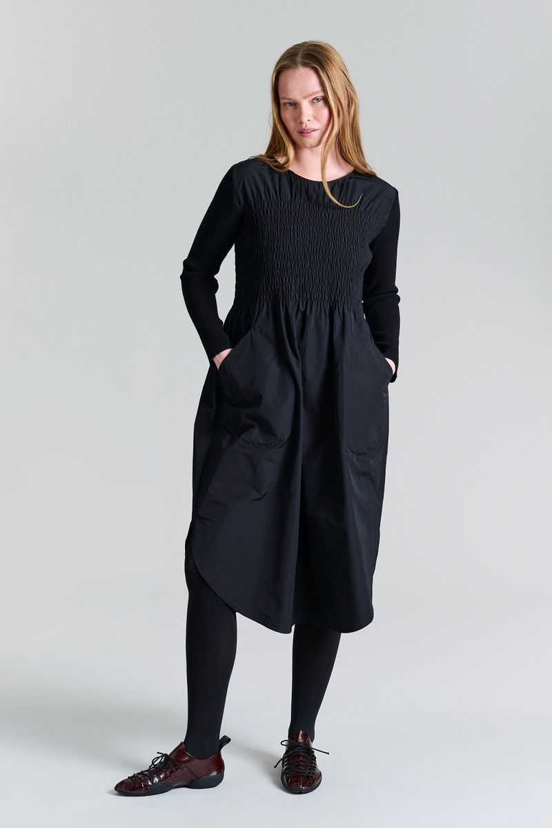 Fukkura poplin kjole med smock