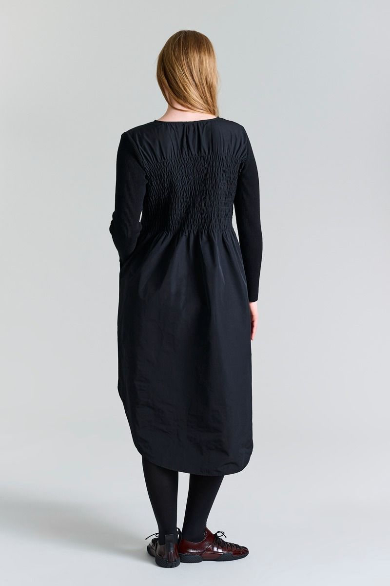 Fukkura poplin kjole med smock