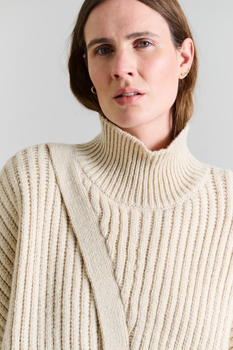 Nitto hochgeschlossene Bluse
