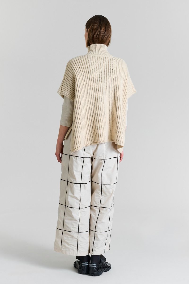 Nitto hochgeschlossene Bluse