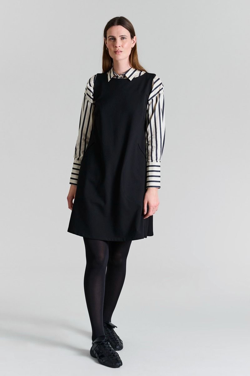 Noru Sleeveless Dress