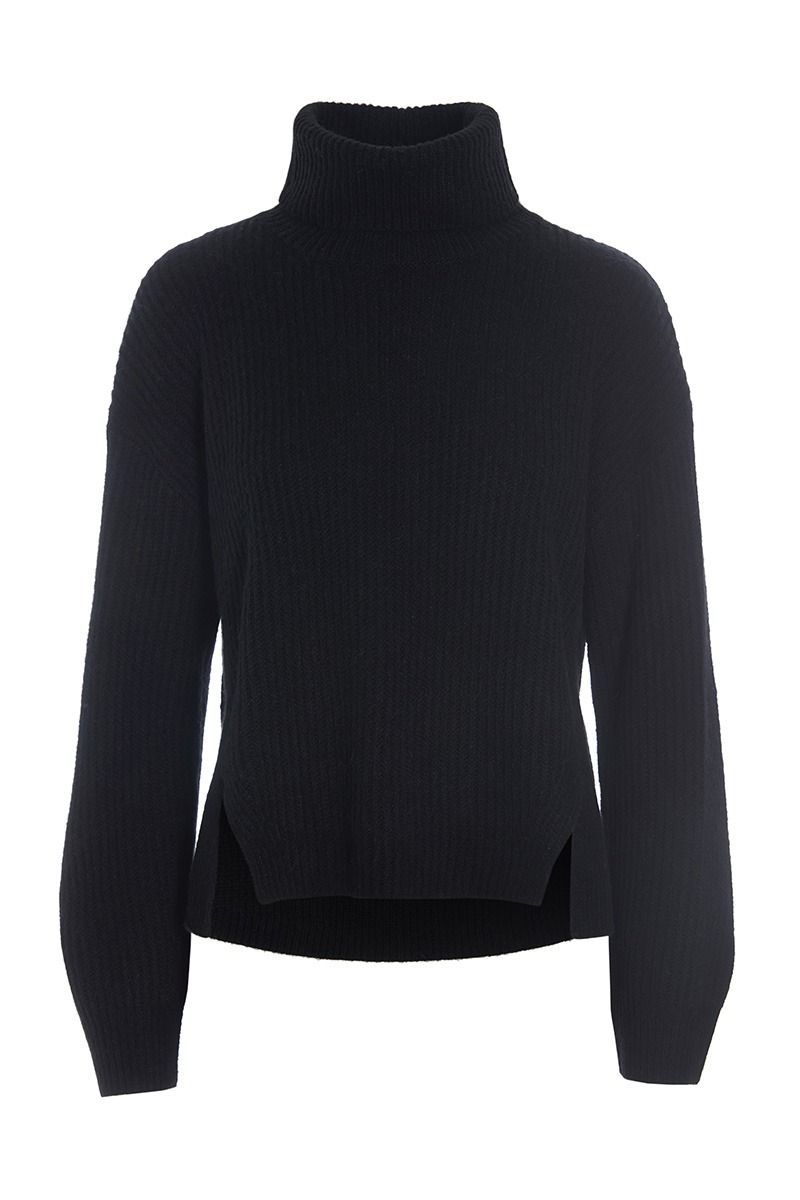 Kebukai Roll-neck Sweater