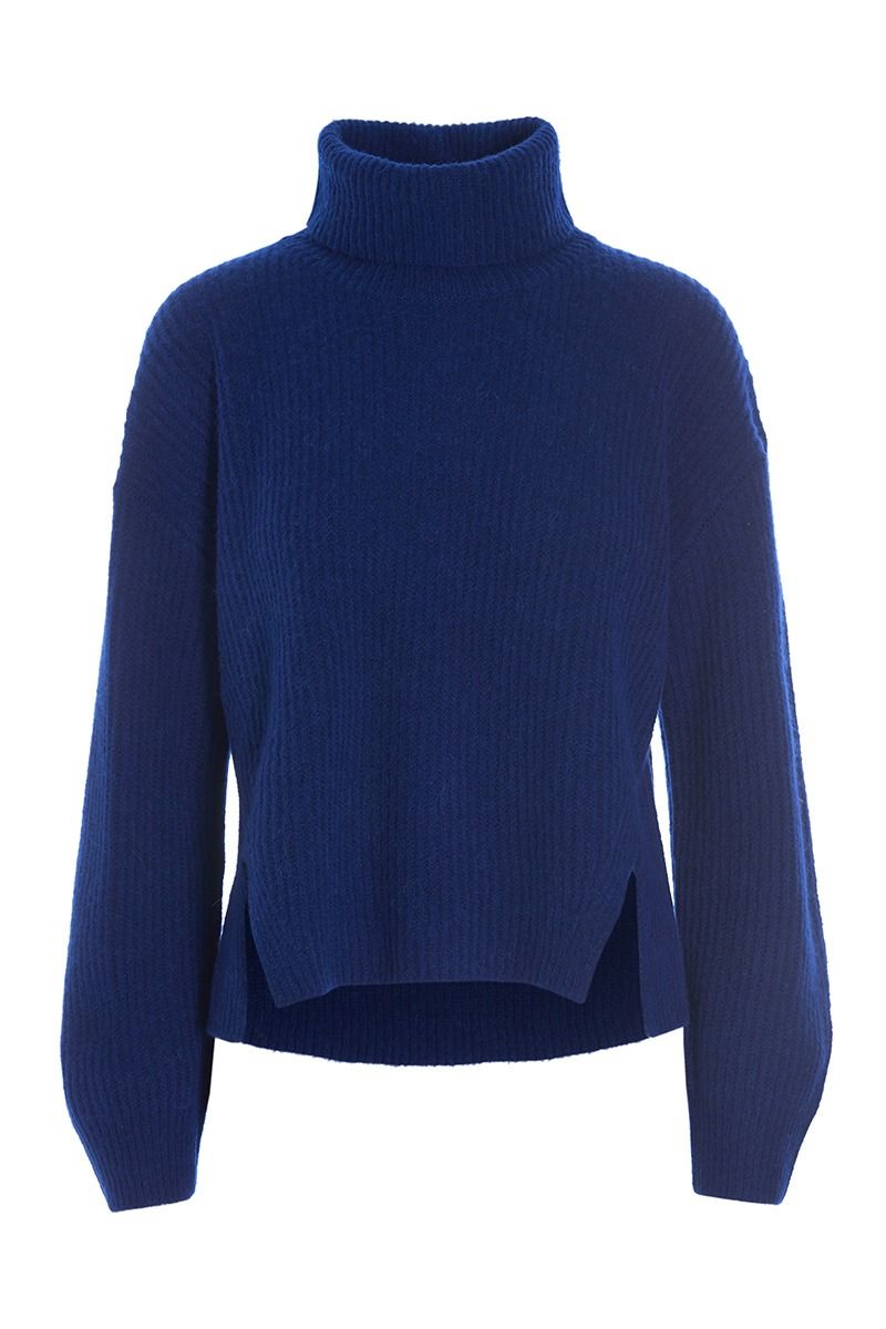 Kebukai Roll-neck Sweater