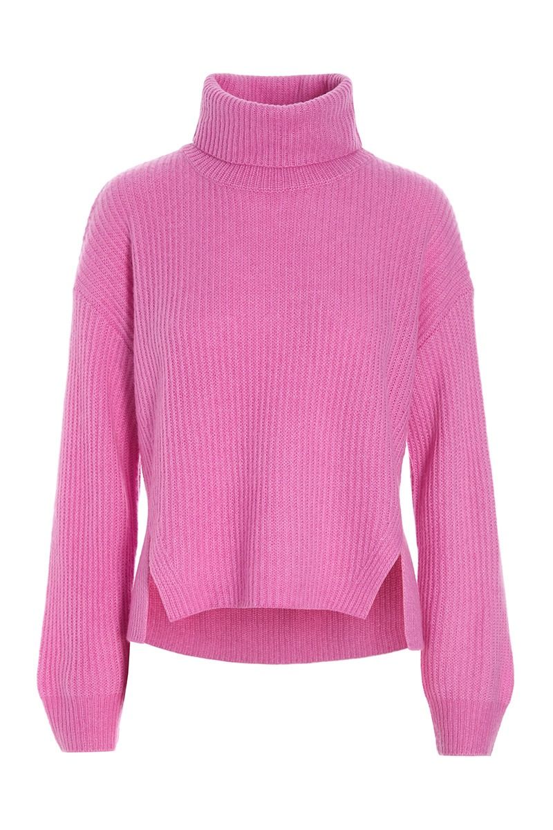 Kebukai Roll-neck Sweater