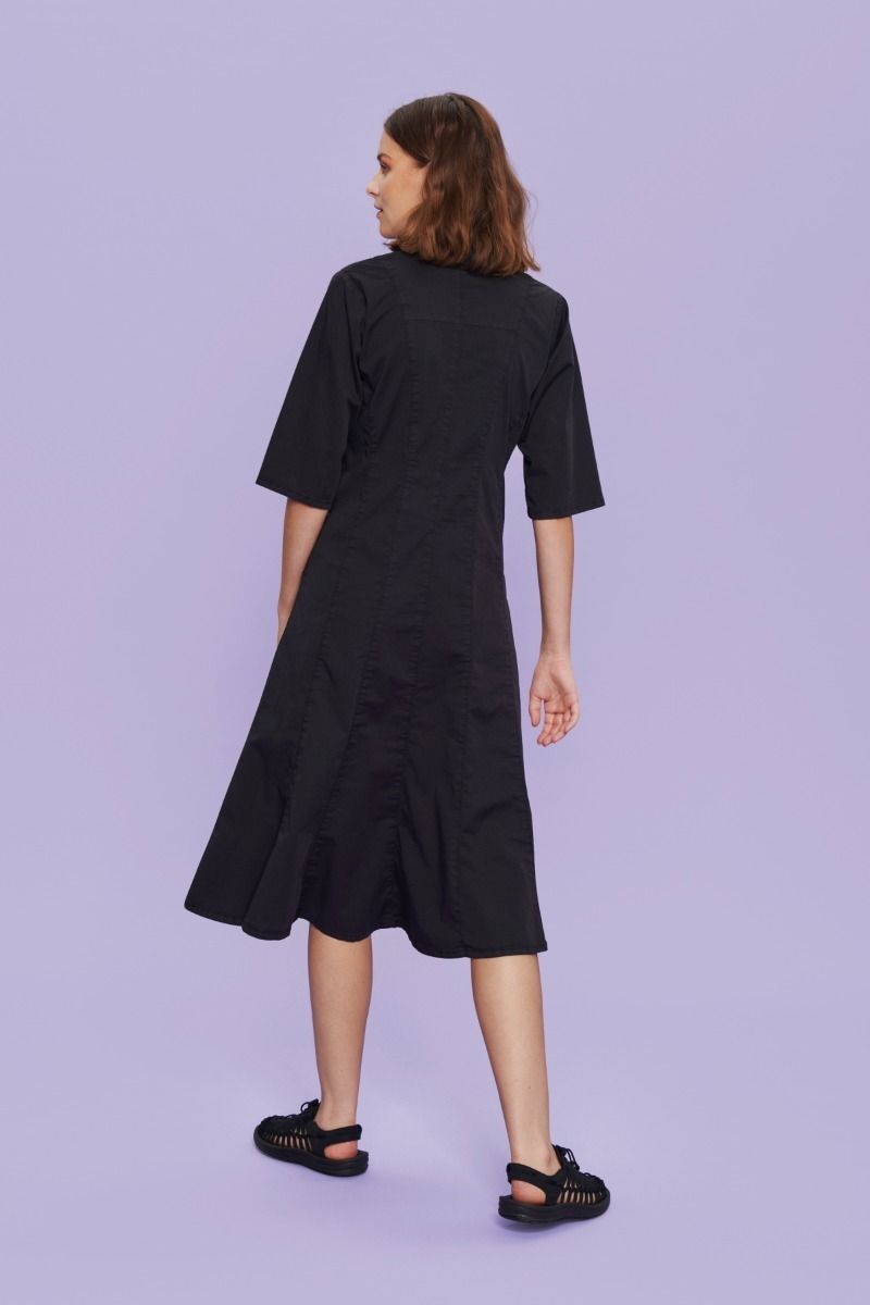 Senmei dress with buttons