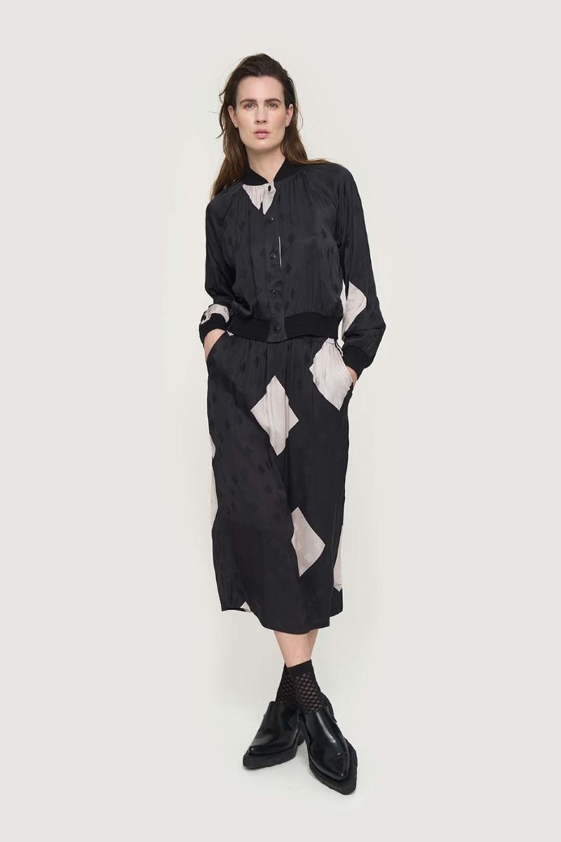 Yukoku skirt