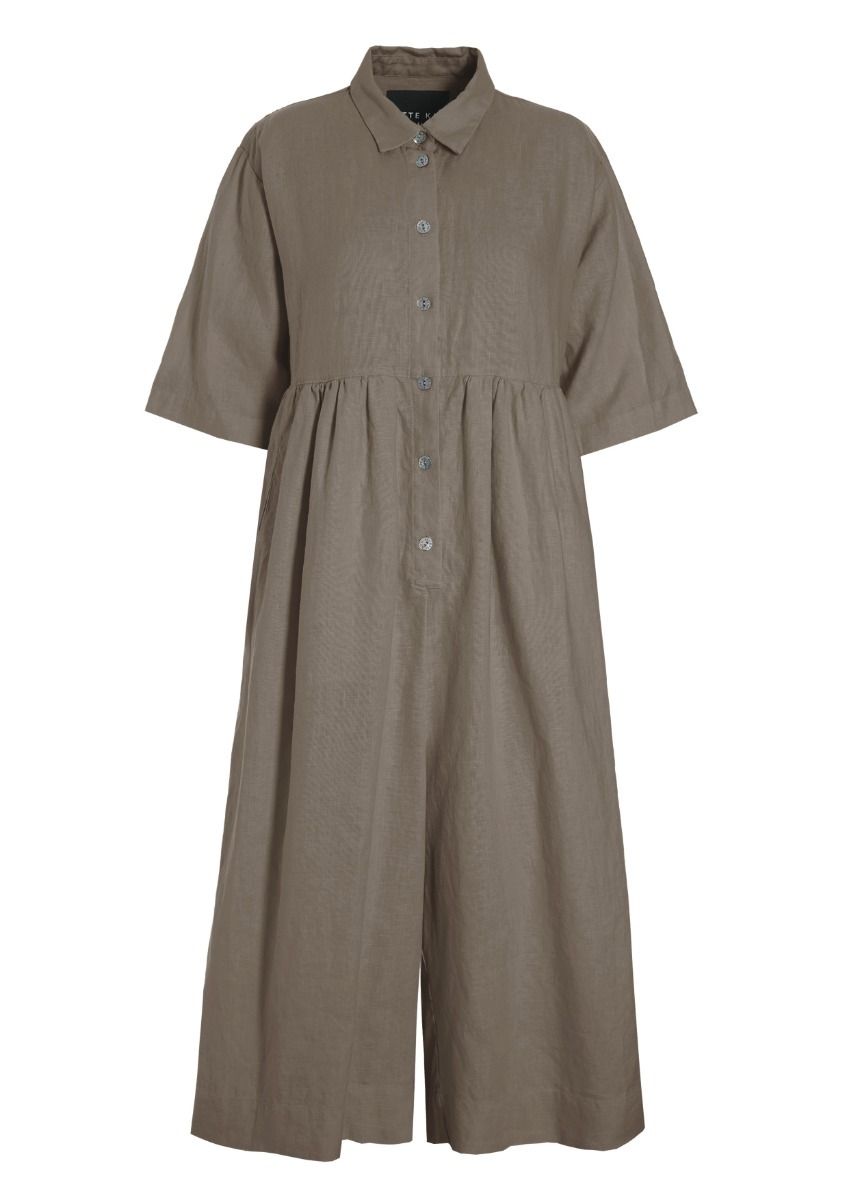 Lazy linen jumpsuit