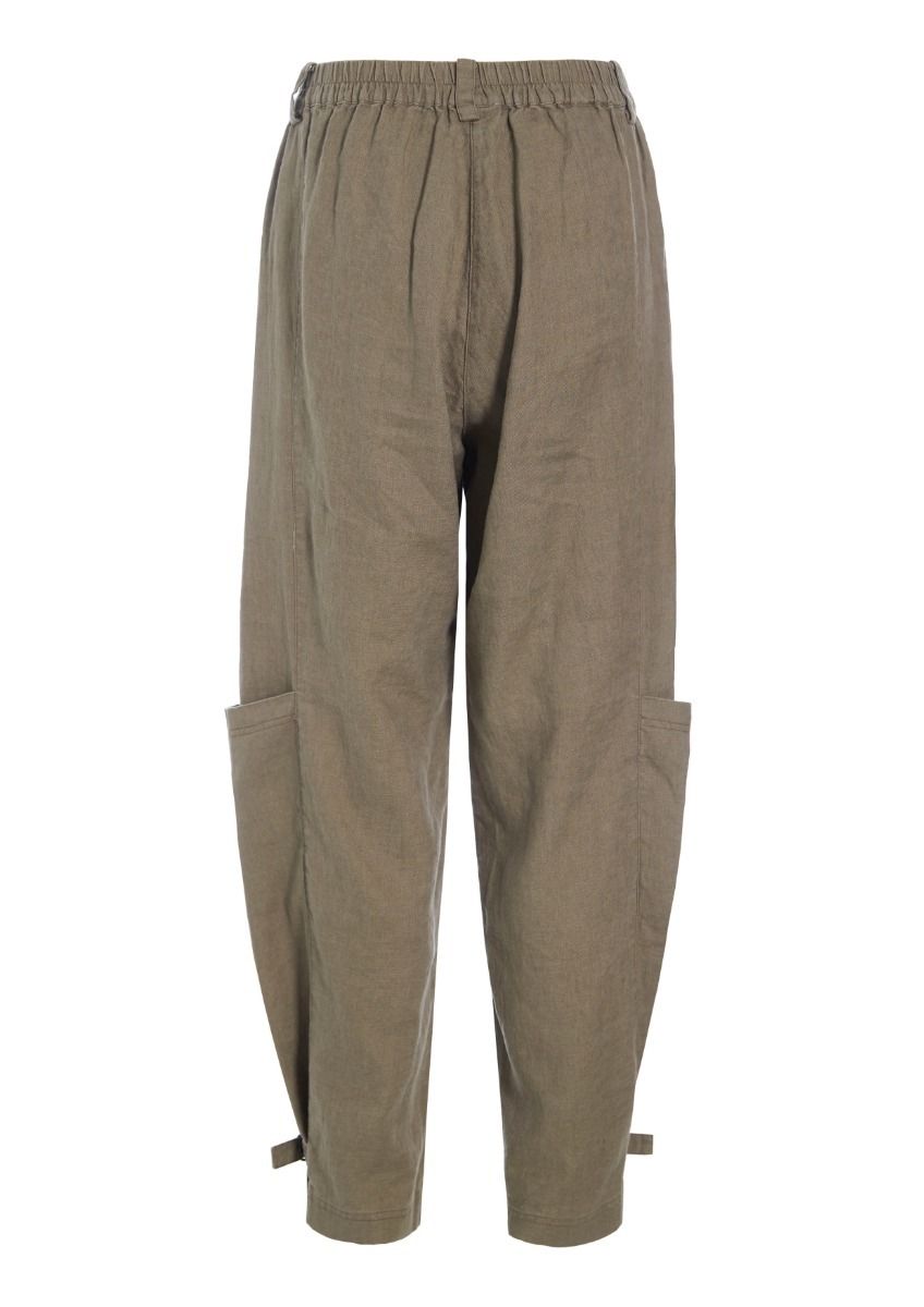 Lazy linen trousers with buckle
