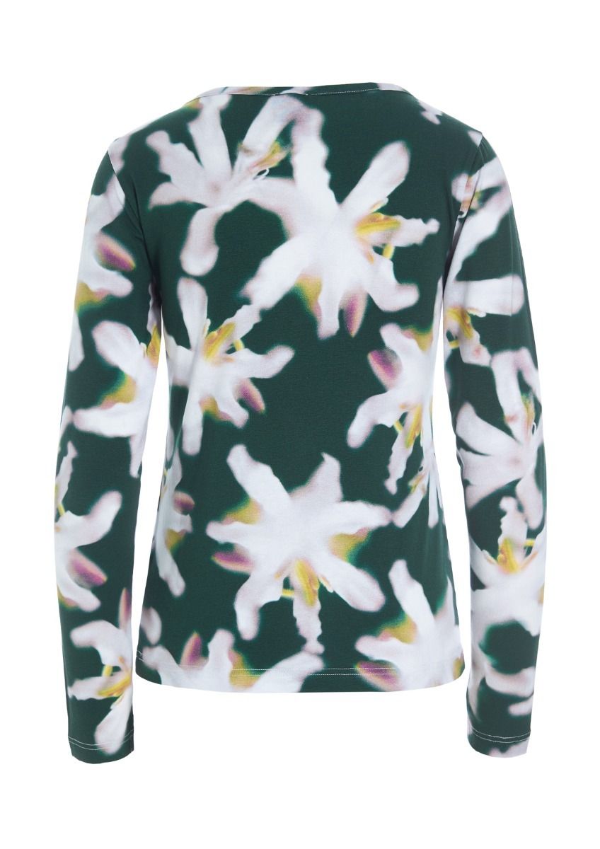 Yakumi blouse