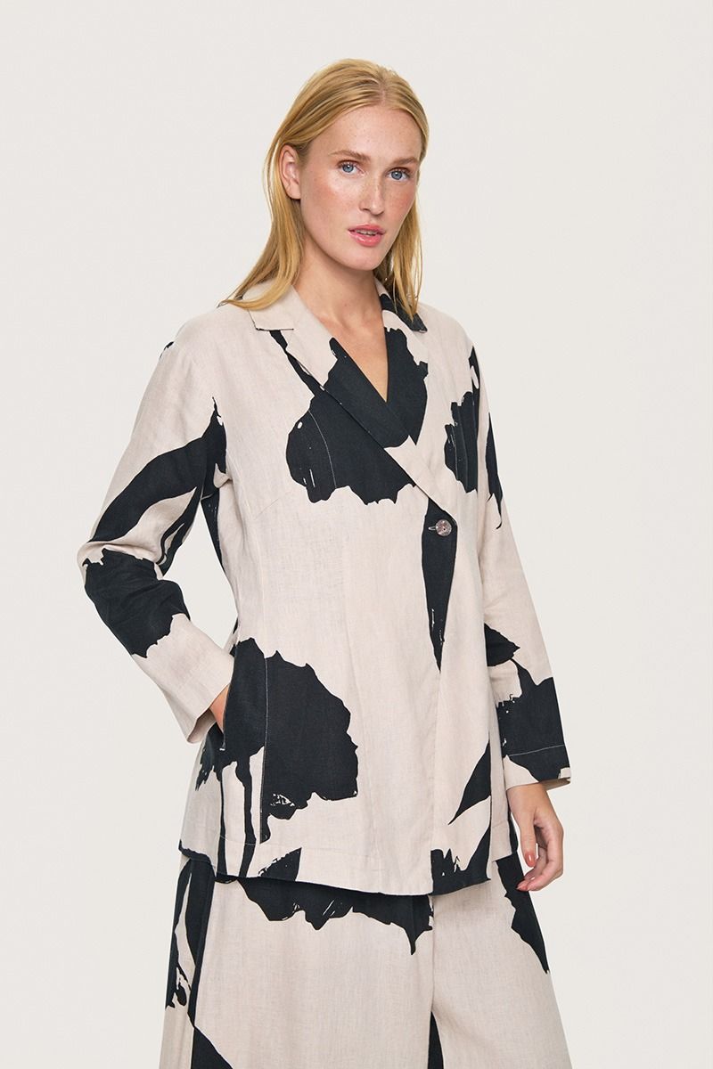 Shadow blossom jacket